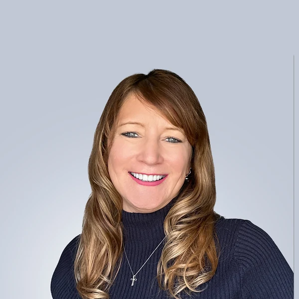 Portrait of Sherri Calhoun